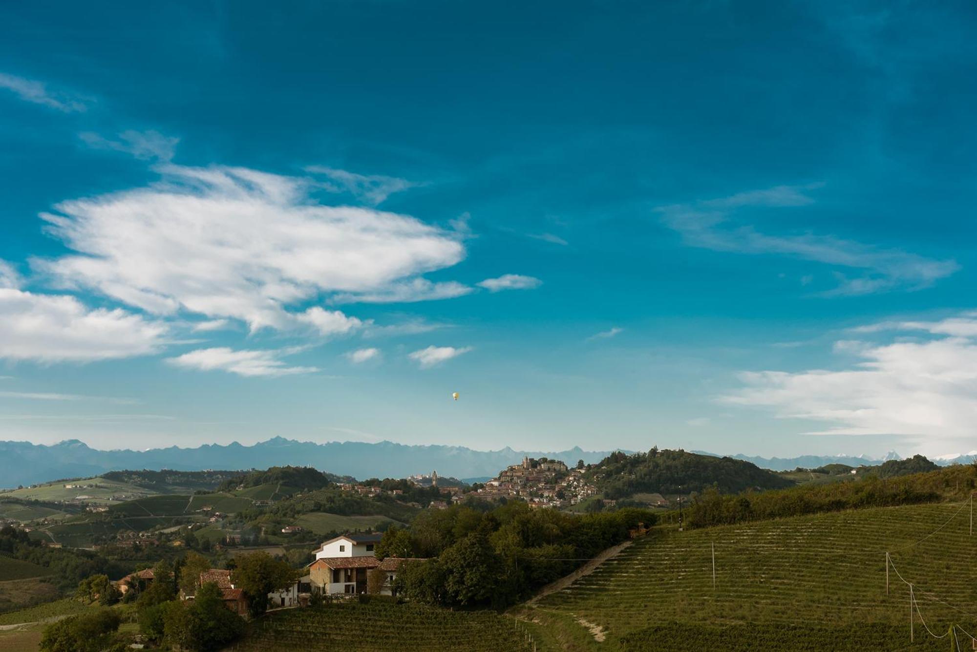 Appartamenti Rocca - Cav La Casa Di Rosa Monforte D'Alba Ngoại thất bức ảnh