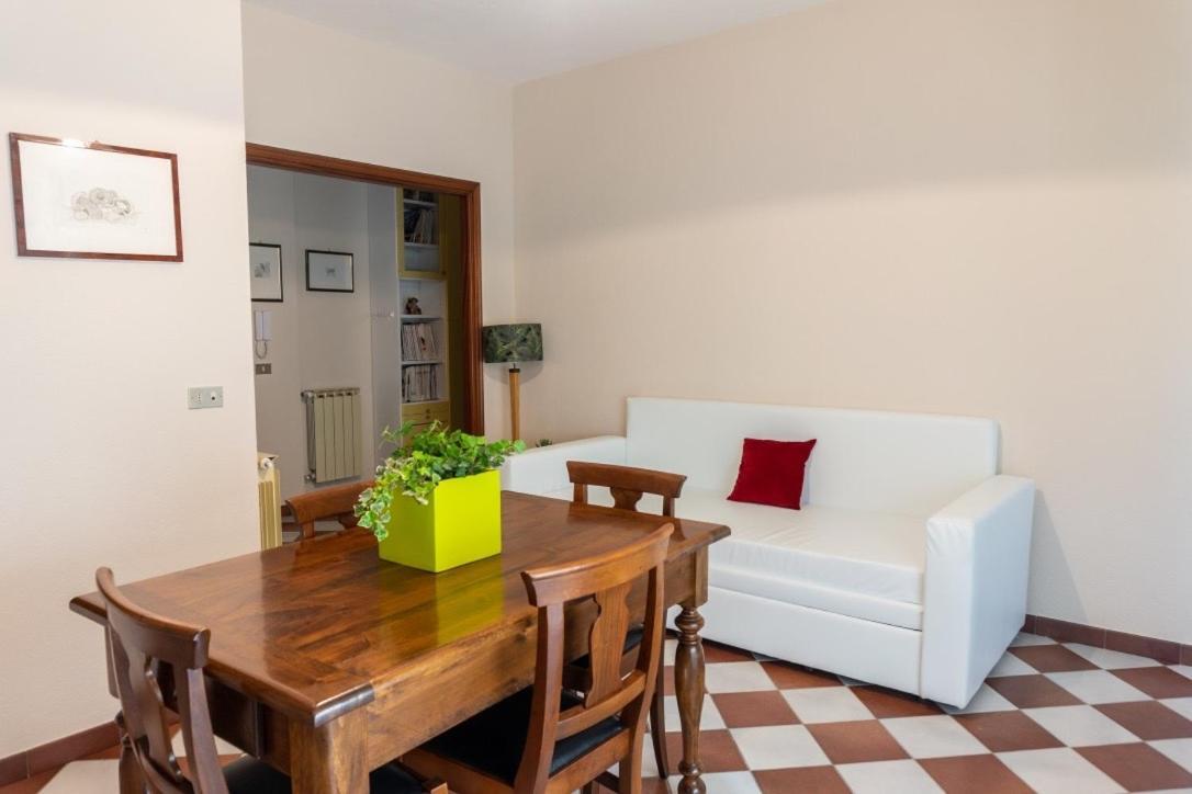 Appartamenti Rocca - Cav La Casa Di Rosa Monforte D'Alba Ngoại thất bức ảnh