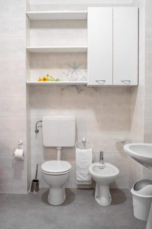 Appartamenti Rocca - Cav La Casa Di Rosa Monforte D'Alba Ngoại thất bức ảnh