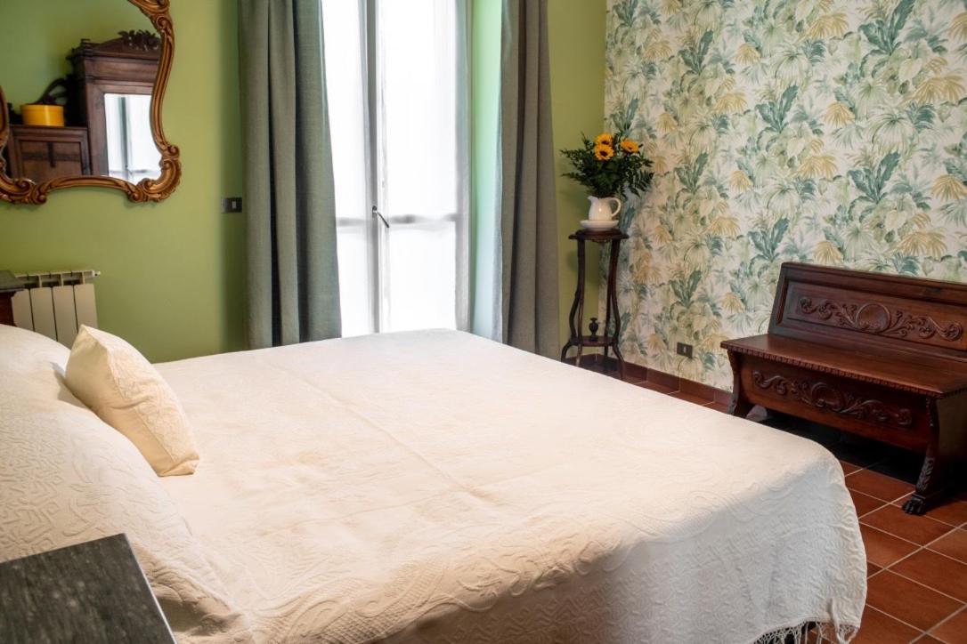 Appartamenti Rocca - Cav La Casa Di Rosa Monforte D'Alba Ngoại thất bức ảnh