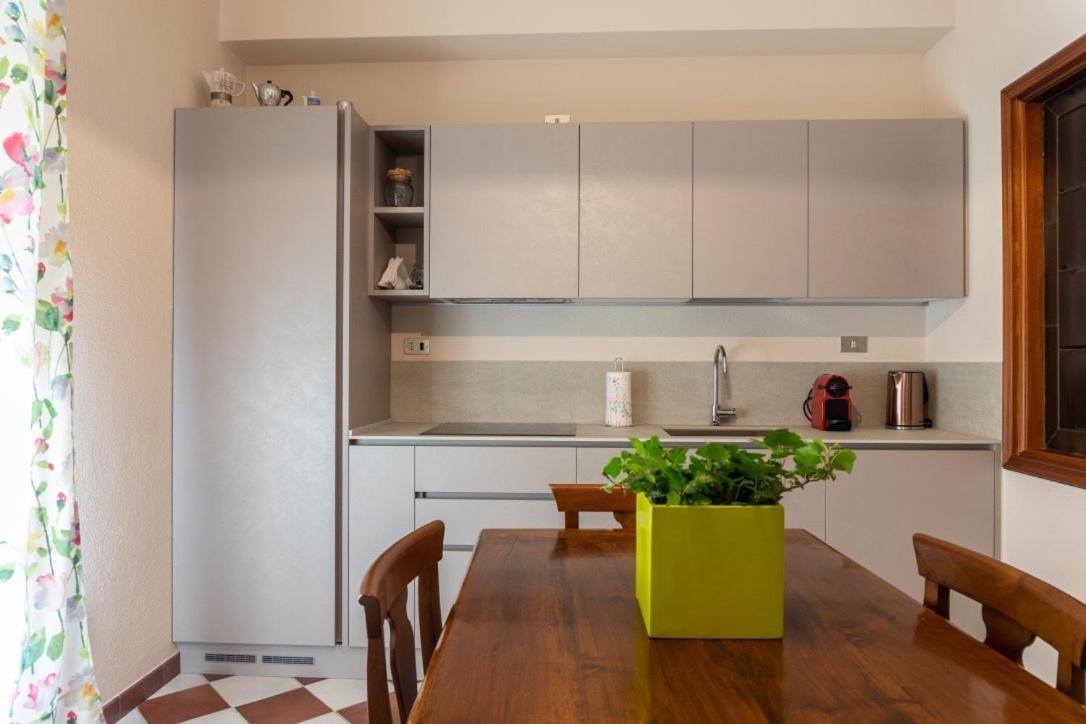 Appartamenti Rocca - Cav La Casa Di Rosa Monforte D'Alba Ngoại thất bức ảnh