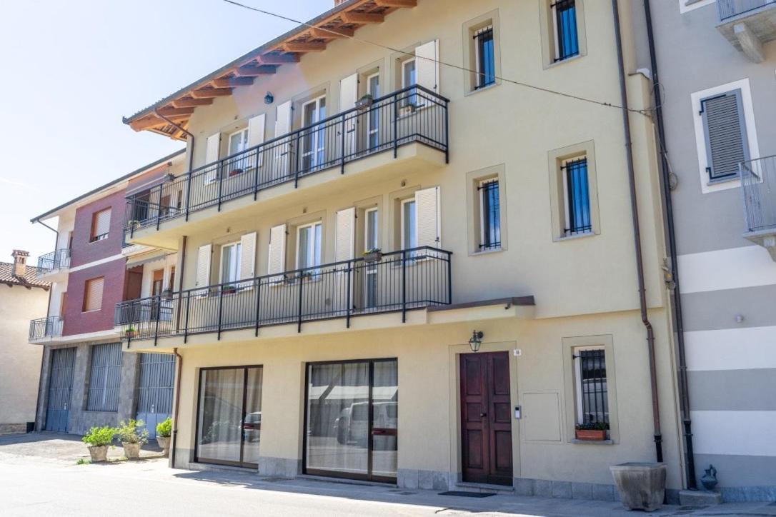 Appartamenti Rocca - Cav La Casa Di Rosa Monforte D'Alba Ngoại thất bức ảnh